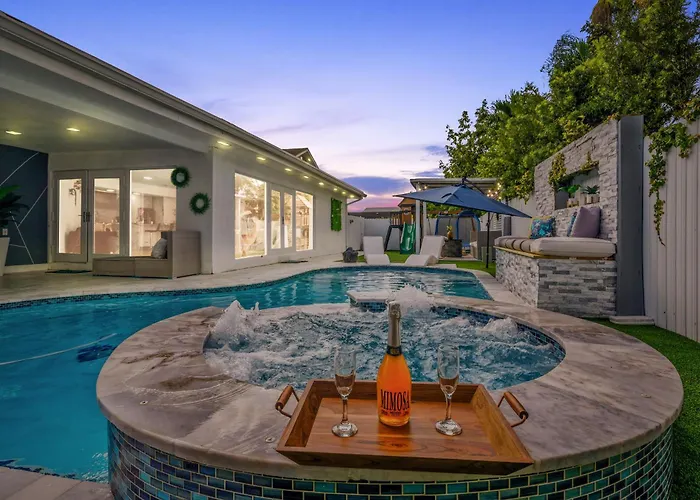 Miami Luxury House W Heated Pool & Jacuzzi