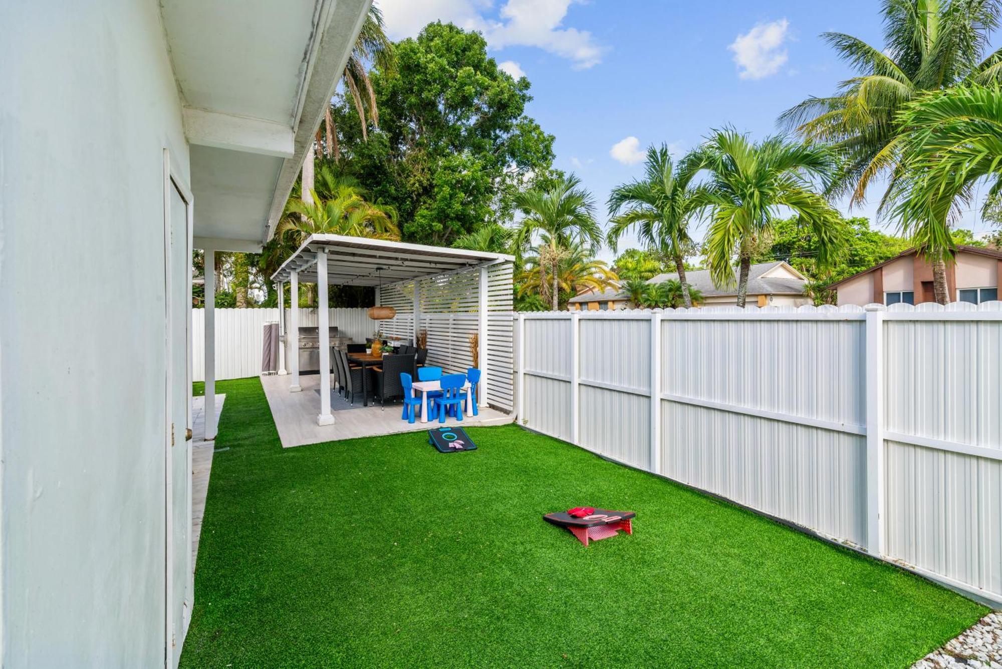 Luxury House W Heated Pool & Jacuzzi * Miami