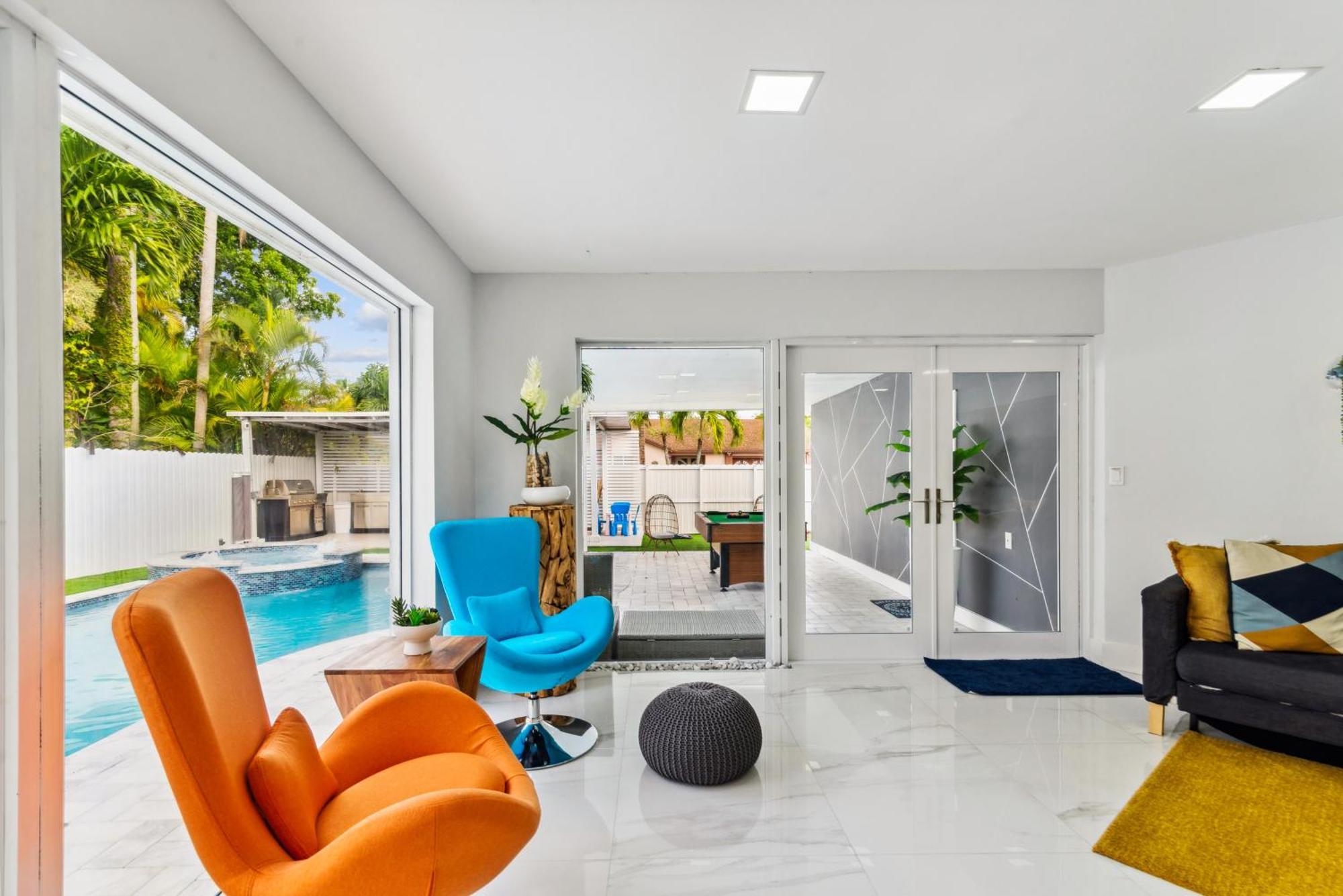 Luxury House W Heated Pool & Jacuzzi Casa de Férias