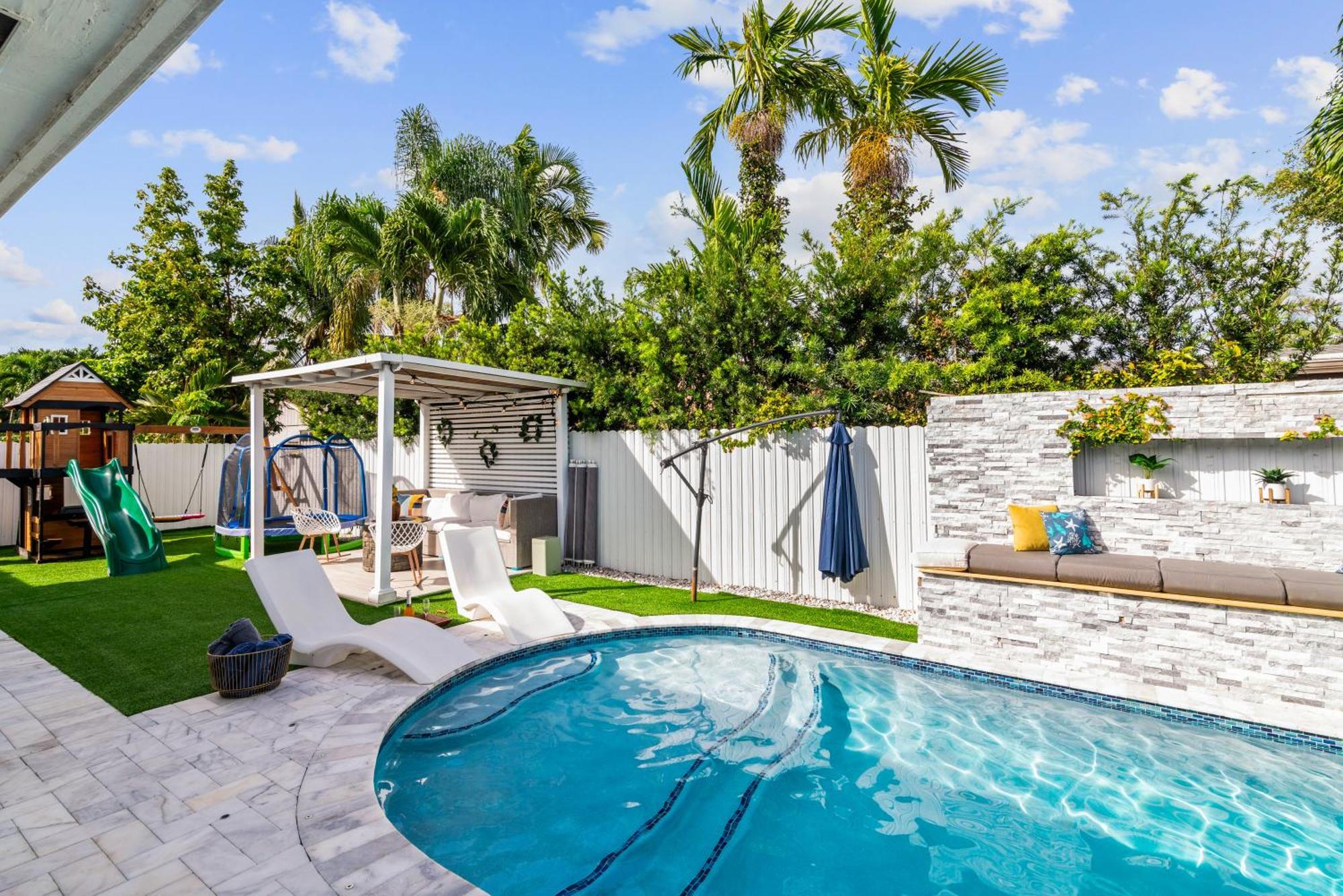 Casa de Férias Luxury House W Heated Pool & Jacuzzi