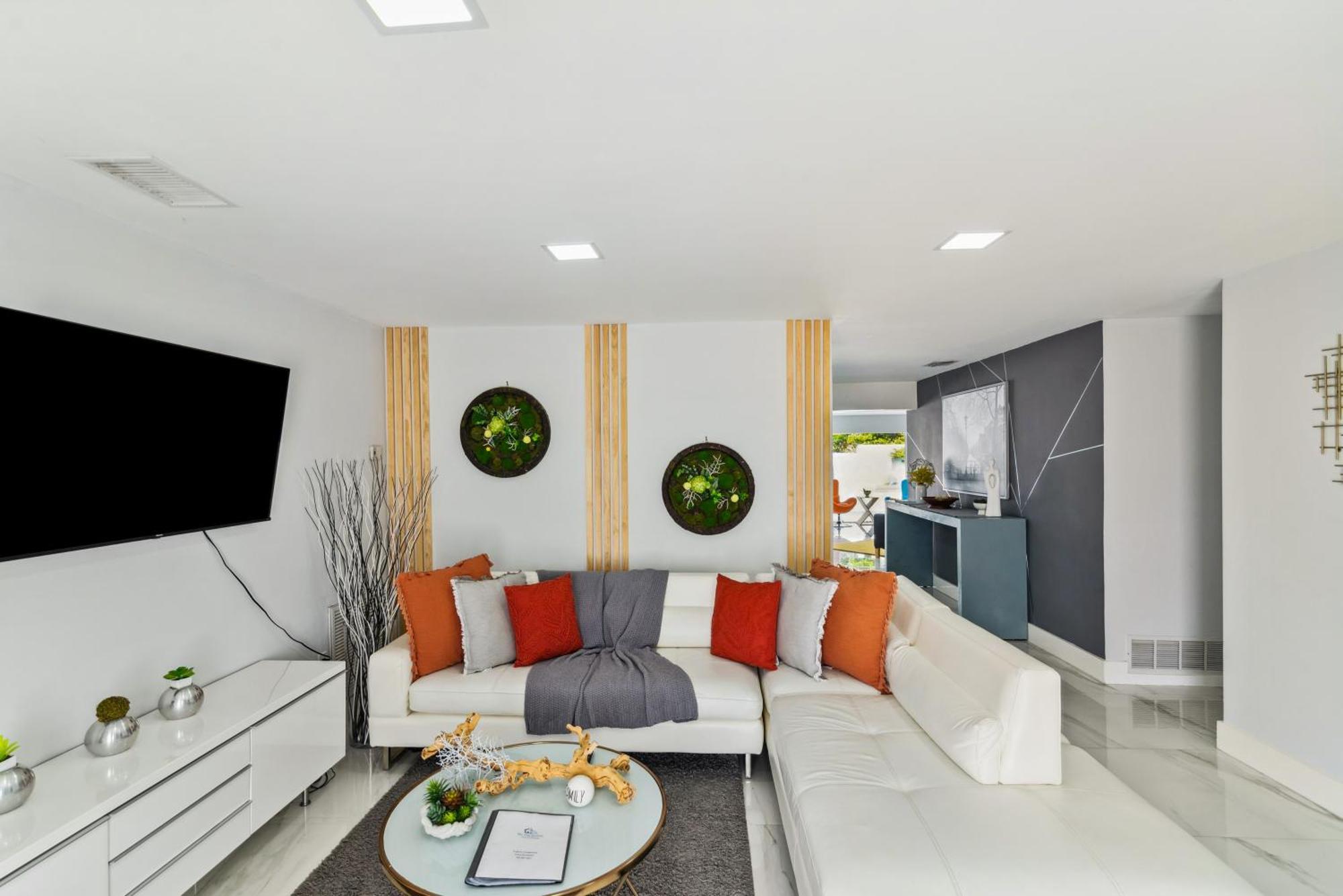 Luxury House W Heated Pool & Jacuzzi Casa de Férias