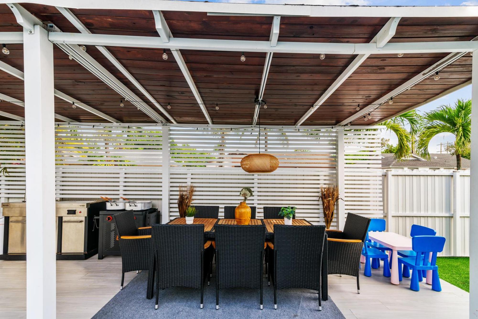 Luxury House W Heated Pool & Jacuzzi Hébergement de vacances