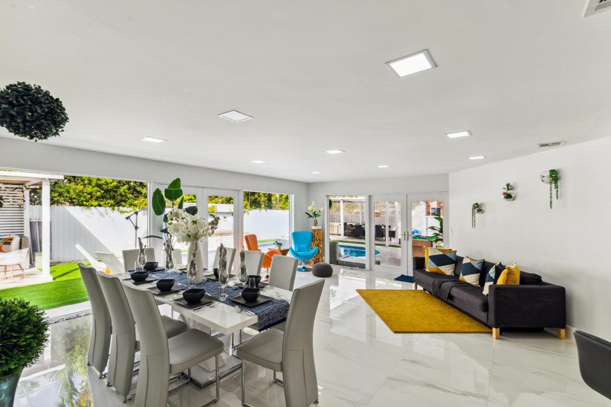 Luxury House W Heated Pool & Jacuzzi Miami